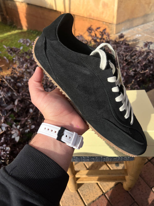 Axel Arigato Daze Runner