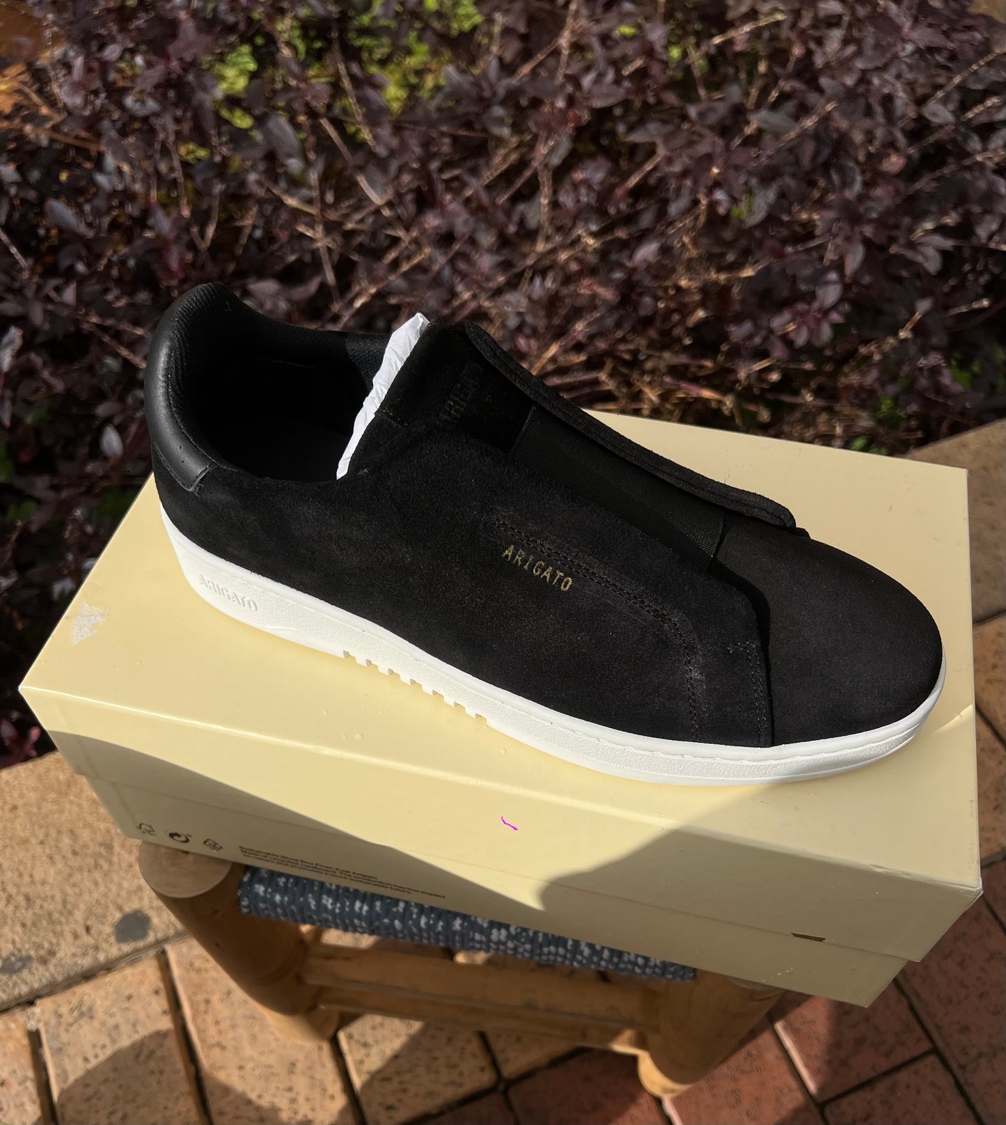 Axel Arigato Laceless Suede