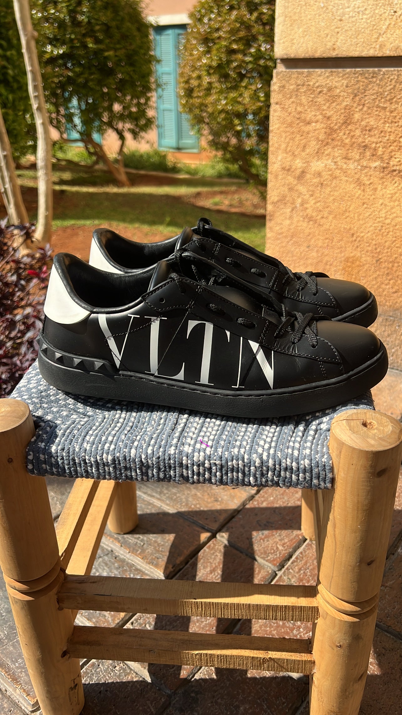 Valentino Black/White VLTN